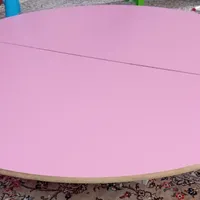 میز گرد پایه کوتاه صورتی