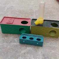 یه تعداد لونه و دونخوری و آبخوری دست دوم|لوازم جانبی حیوانات|میبد, |دیوار