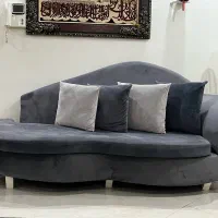 مبل 5 نفره راحتی به همراه میز عسلی و بوفه