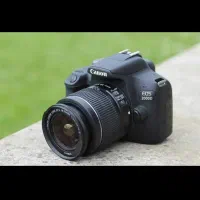 دوربین عکاسی canon 2000D