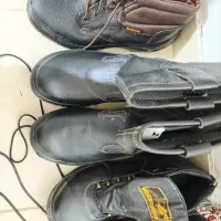 ۳ عدد کفش ایمنی|کیف، کفش، کمربند|اهواز, سپیدار|دیوار