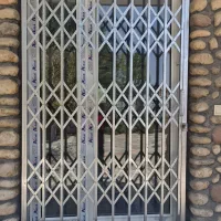 حفاظ‌آکاردونی/درب‌‌آکاردئونی/اکاردونی/اکاردیون|مصالح و تجهیزات ساختمان|اصفهان, خانه اصفهان|دیوار