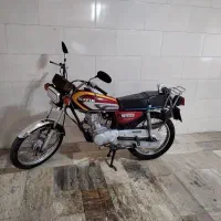 هندا ۱۲۵ مدارک دار