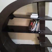 کتابخانه چوبی محکم با طبقات شیشه‌ای، قفسه کتاب