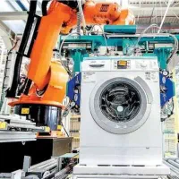 کارگر خط تولید لوازم خانگی