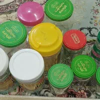 شیشههای ترشی و مربا