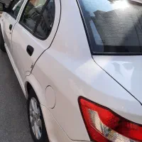 ساینا بی رنگ