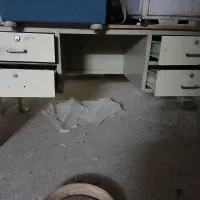 میز فلزی|دفتر کار|خمینی‌شهر, |دیوار