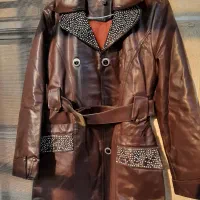 کت چرم و لی|لباس|بندر انزلی, کلیور|دیوار