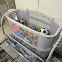 تخت کنار مادر