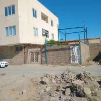 زمین ملکی نیمه ساز اسکلت اهن دوردیوار ۷۵متری