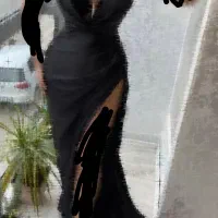 پیراهن مجلسی شیک بدلیل سایز نبودن زیر قیمت میفروشم|لباس|خرم‌آباد, |دیوار