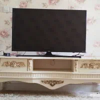 میز چوبی تلویزیون