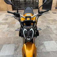 بنلی ۳۰۰ جفت سیلندر طلایی مدل۹۹