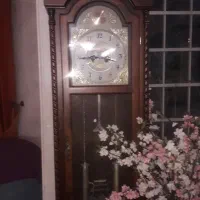 ساعت ایستاده با جنس عالی وقدیمی