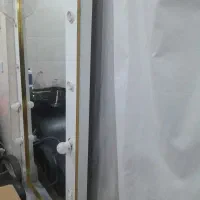 آیینه کنسول و یک آیینه قدی لامپی فقط دو تومن|آرایشگاه و سالن‌های زیبایی|ملایر, |دیوار