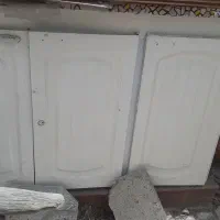 کابینت  سه درب  ۲ عدد و آب چکان ا   عدد
