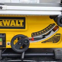 اره میزی دیوالت بهمراه جارو برقی