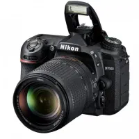 دوربین نیکون D7500 + لنز 18-140 بسیار کم‌کار