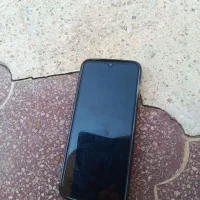 گوشی شیامی با وسایل کامل