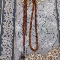 تسبیح|کلکسیون اشیاء عتیقه|سرپل ذهاب, |دیوار