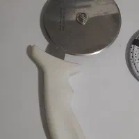 پیتزا بر.   کاملا صحیح و سالم.  قیمت. ۸۰