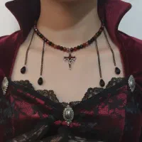 گردنبند های تم دار