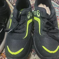 تعدادی کفش پسرانه