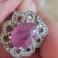 انگشتر نقره با نگین یاقوت معدنی