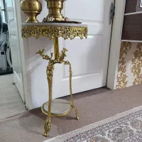 میز سماور کنار سالنی