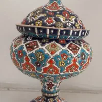 ظرف سفالی نقطه کوبی شده