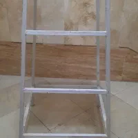 چهارپایه فلزی