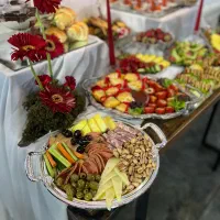 فینگرفود نیلمون کیک دسر مزه و میوه چیدمان