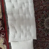 تشک و بالش دست دوز با پشم شیشه خارجی درجه یک|رختخواب، بالش، پتو|کرج, باغستان|دیوار