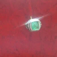 انگشتر زمرد با پایه نقره|جواهرات|جرقویه, |دیوار