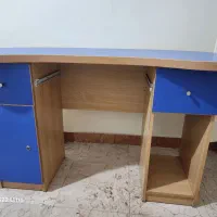 میز تحریر  وقفسه کتاب