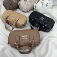 عمده تمامی مدلها کیف و کوله