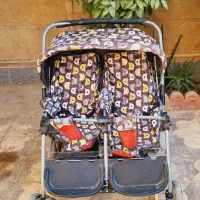 کالسکه دوقلو