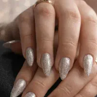 تخفیف کراتین و کاشت ناخن فقط ۲۸۰تومان