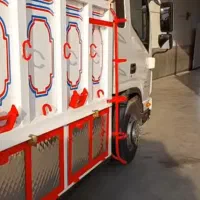 نقاش ماهر برای اطاق باری کامیون و کامیونت