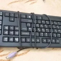 یک عدد مانیتور و باند و کیبورد|قطعات و لوازم جانبی رایانه|گرگان, |دیوار