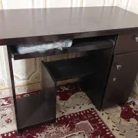 میز و صندلی در حد نو