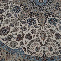 فرش گرد یک ونیم دریک ونیم