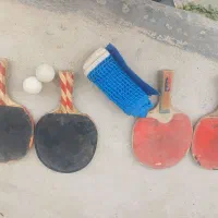 فروش میز پینگ پونگ ودو دسته راکت