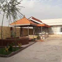 سقف شیروانی سفال ورق پلی کربنات الاچیق کلبه چوبی