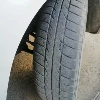 یک جفت لاستیک تیبا