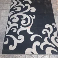 یک تخته فرش چهار متری ترک کارکرده