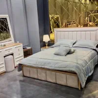 ادمین دور کار خانم