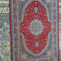 تعدادی فرش ۱۲،۶،۷،۲ متری و یک بخاری درحدنو.