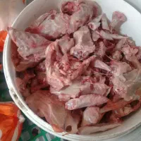 خورده استخوان مرغ